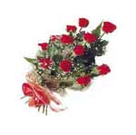 2 red roses bunch